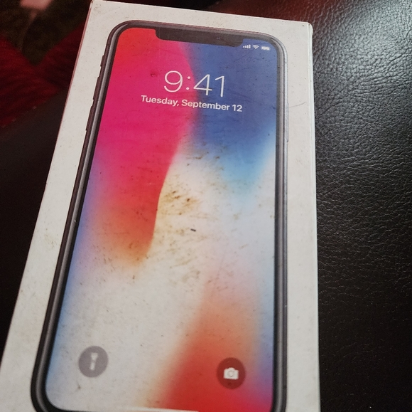 iPhone 8 - Picture 3 of 4